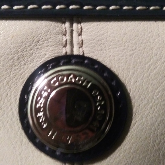 Coach - Picture 2 of 4